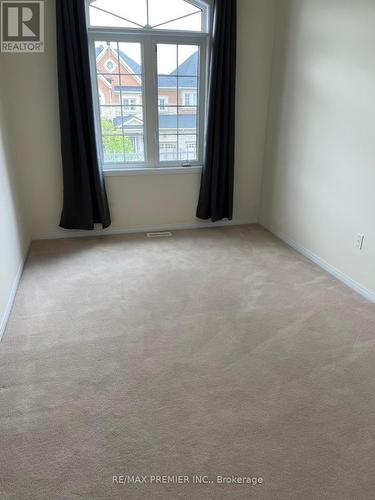 23 Spruce Pine Crescent, Vaughan, ON - Indoor Photo Showing Other Room