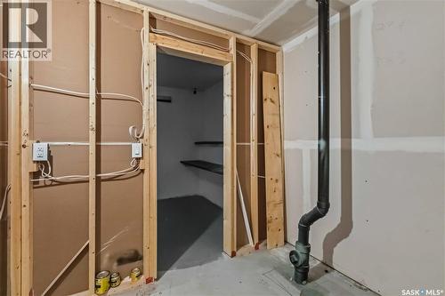 121 2315 Mcclocklin Road, Saskatoon, SK 