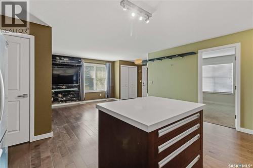 121 2315 Mcclocklin Road, Saskatoon, SK - Indoor