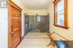 Walkin Shower - 