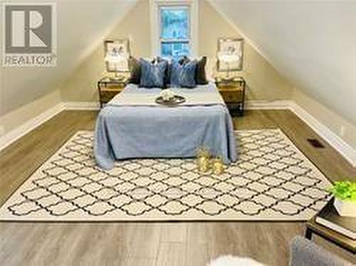 123 Lottridge Street, Hamilton, ON - Indoor Photo Showing Bedroom