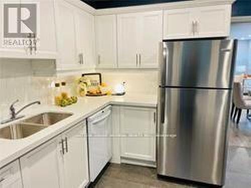 123 Lottridge Street, Hamilton, ON - Indoor Photo Showing Kitchen With Double Sink