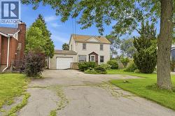 834 MOHAWK Road E  Hamilton, ON L8T 2R5