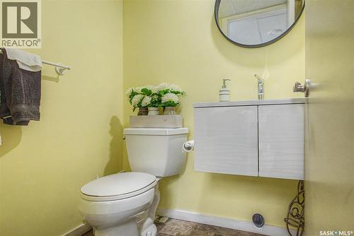 140 Mcdougall Crescent, Regina, SK - Indoor Photo Showing Bathroom