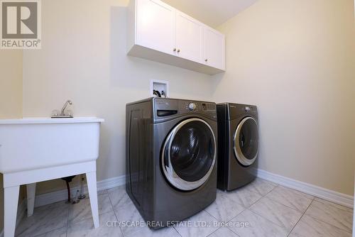 32 Fallmeadow Circle, Brampton, ON - Indoor Photo Showing Laundry Room