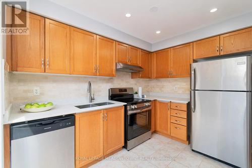 3259 Carabella Way, Mississauga, ON - Indoor Photo Showing Kitchen With Double Sink