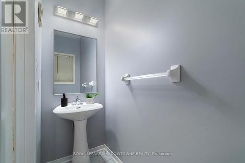 3259 Carabella Way, Mississauga, ON - Indoor Photo Showing Bathroom