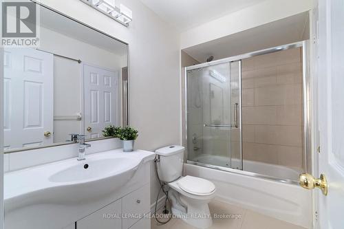 3259 Carabella Way, Mississauga, ON - Indoor Photo Showing Bathroom