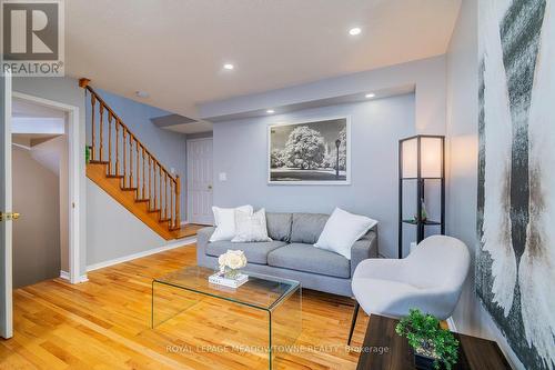 3259 Carabella Way, Mississauga, ON - Indoor Photo Showing Living Room