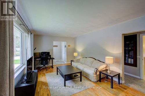 45 William Street E, Minto, ON - Indoor Photo Showing Living Room