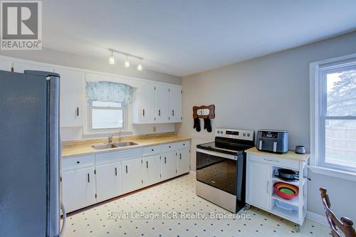 45 William Street E, Minto, ON - Indoor Photo Showing Kitchen With Double Sink
