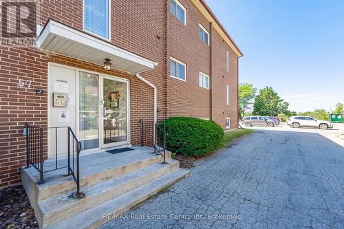 102 - 57 CONROY CRESCENT , Guelph (Dovercliffe Park/Old University), Ontario N1G 2V5 3