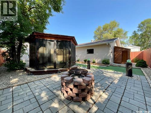 118 Salemka Crescent, Regina, SK - Outdoor
