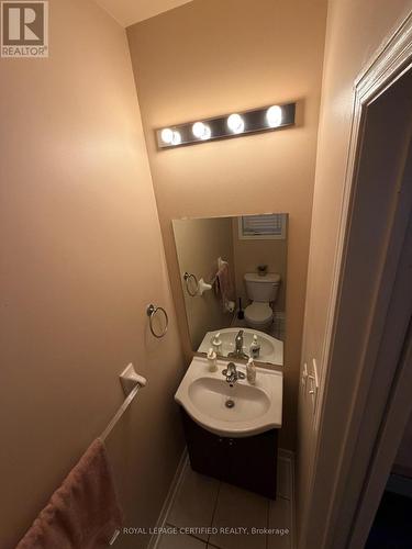 3300 Carabella Way, Mississauga, ON - Indoor Photo Showing Bathroom