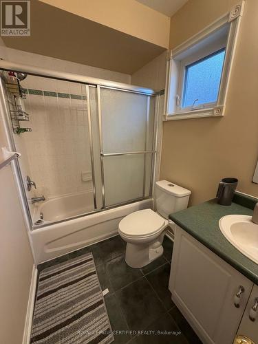 3300 Carabella Way, Mississauga, ON - Indoor Photo Showing Bathroom
