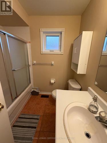3300 Carabella Way, Mississauga, ON - Indoor Photo Showing Bathroom