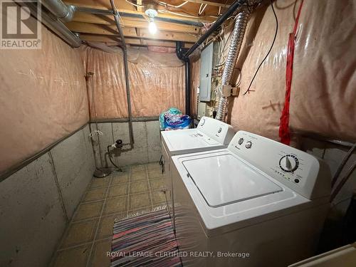 3300 Carabella Way, Mississauga, ON - Indoor Photo Showing Laundry Room