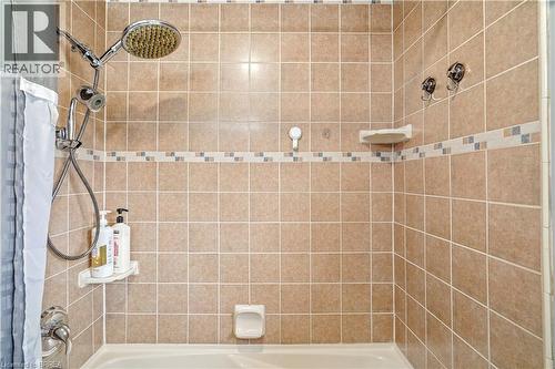 10 Brier Crescent, Brantford, ON - Indoor Photo Showing Bathroom