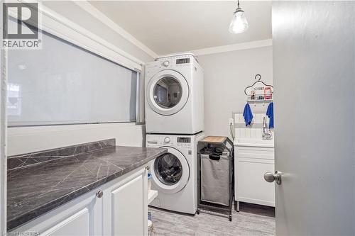 10 Brier Crescent, Brantford, ON - Indoor Photo Showing Laundry Room