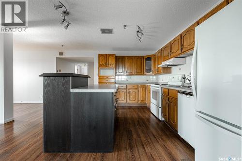 902 510 5Th Avenue, Saskatoon, SK - Indoor Photo Showing Kitchen