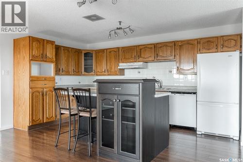 902 510 5Th Avenue, Saskatoon, SK - Indoor Photo Showing Kitchen