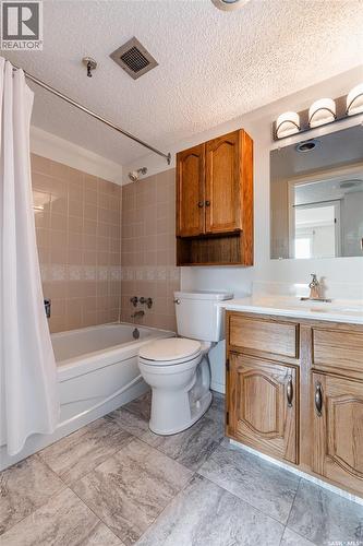 902 510 5Th Avenue, Saskatoon, SK - Indoor Photo Showing Bathroom