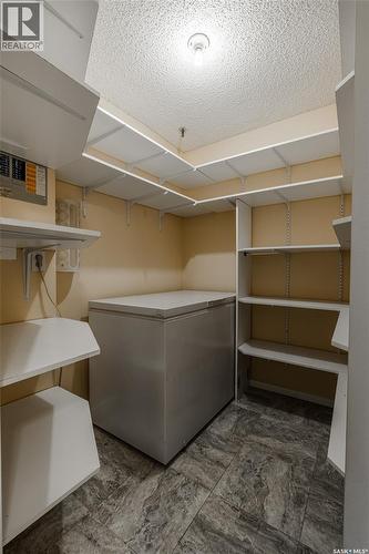 902 510 5Th Avenue, Saskatoon, SK - Indoor With Storage