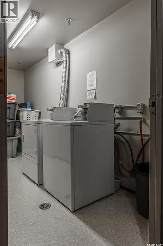 902 510 5Th Avenue, Saskatoon, SK - Indoor Photo Showing Laundry Room