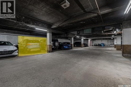 902 510 5Th Avenue, Saskatoon, SK - Indoor Photo Showing Garage