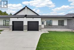 54 MOONLIGHT COURT Central Huron (Clinton), ON N0M 1L0