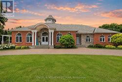 36 CEDARHILL DRIVE  Ottawa, ON K2R 1C6