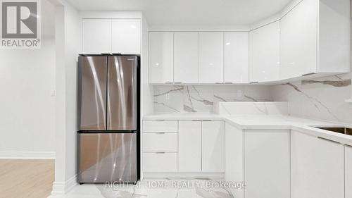 76 Fenside Drive, Toronto, ON - Indoor Photo Showing Kitchen