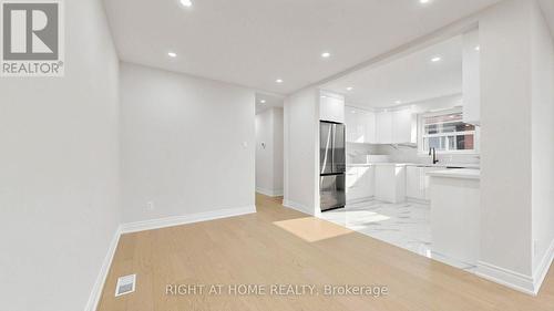 76 Fenside Drive, Toronto, ON - Indoor