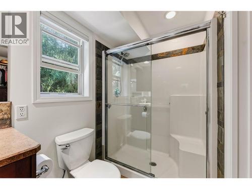 262 Bryan Road, Nelson, BC - Indoor Photo Showing Bathroom