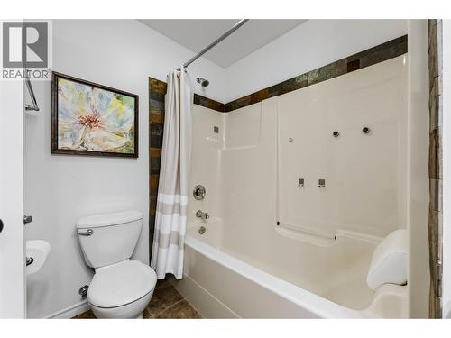 262 Bryan Road, Nelson, BC - Indoor Photo Showing Bathroom