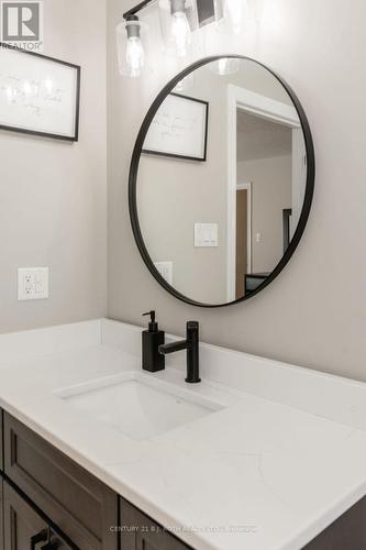 12 Lloyd Cook Drive E, Springwater, ON - Indoor