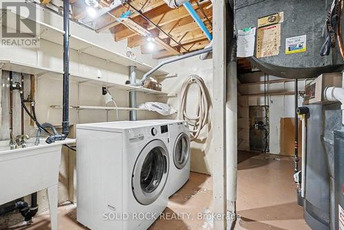 1838 Louisiana Avenue, Ottawa, ON - Indoor Photo Showing Laundry Room