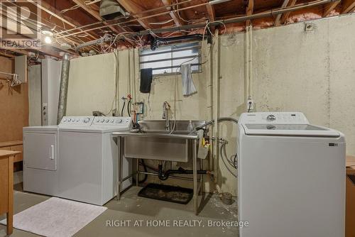 1272 Collins Avenue, Ottawa, ON - Indoor Photo Showing Laundry Room