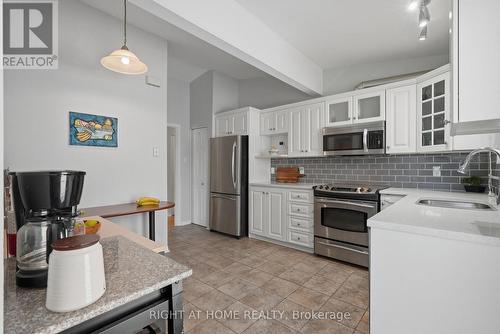 1272 Collins Avenue, Ottawa, ON - Indoor Photo Showing Kitchen
