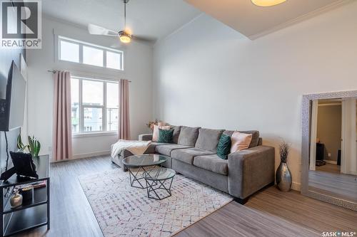 404 5301 Universal Crescent, Regina, SK - Indoor Photo Showing Living Room