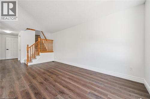 Living room - 71 Peach Blossom Crescent, Kitchener, ON 