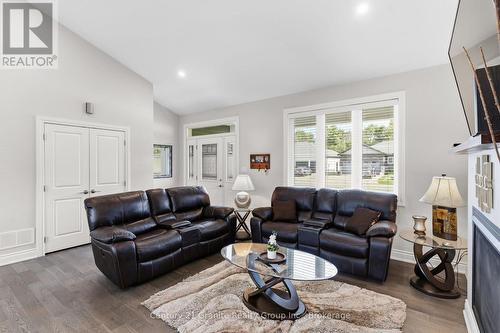 LIVING AREA WITH LARGE ENTRY CLOSET - 39 Windover Drive, Minden Hills (Lutterworth), ON 