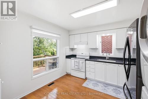 1143 Windgrove Square, Pickering, ON - Indoor Photo Showing Kitchen