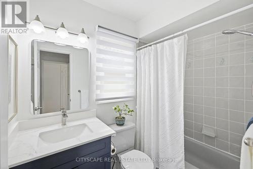 1143 Windgrove Square, Pickering, ON - Indoor Photo Showing Bathroom