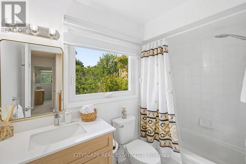 1143 Windgrove Square, Pickering, ON - Indoor Photo Showing Bathroom