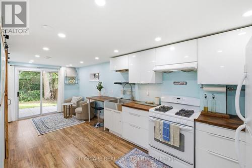 1143 Windgrove Square, Pickering, ON - Indoor Photo Showing Kitchen