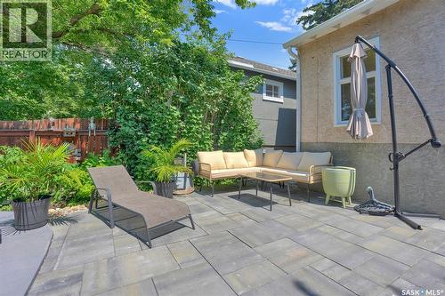 2604 Robinson Street, Regina, SK - Outdoor