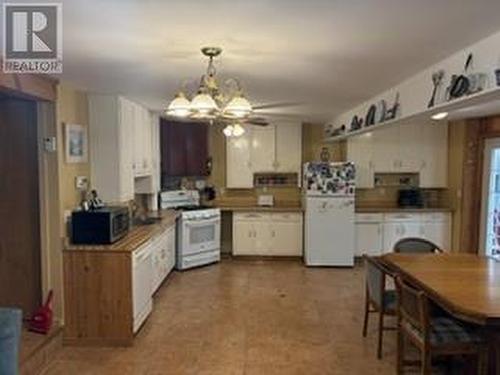 259 Ashigami Road E, Wahnapitae, ON - Indoor Photo Showing Kitchen