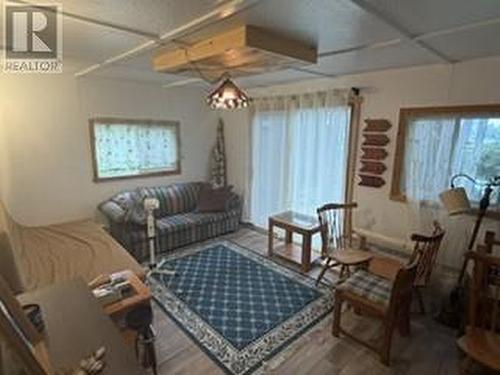 259 Ashigami Road E, Wahnapitae, ON - Indoor Photo Showing Living Room