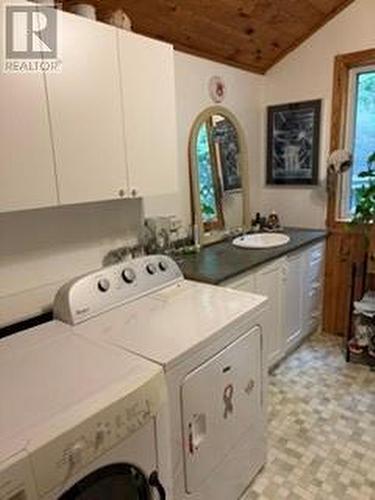 259 Ashigami Road E, Wahnapitae, ON - Indoor Photo Showing Laundry Room